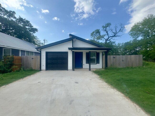 Foto del edificio - 715 E Live Oak St
