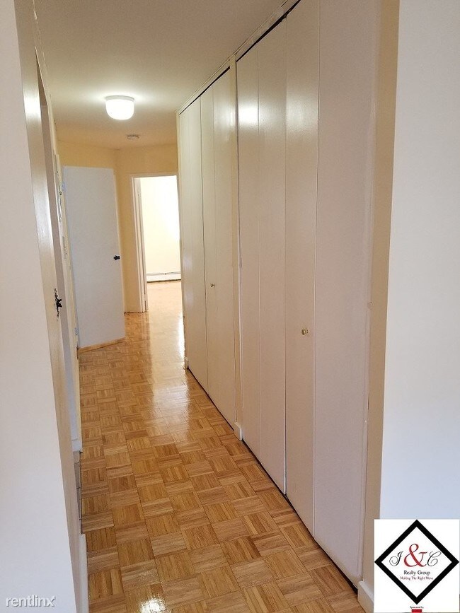Foto del edificio - 1166 Sherman Ave