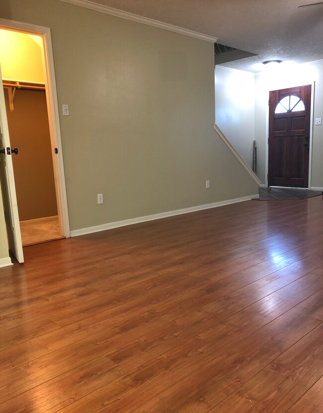 Building Photo - 12602 Thornwell Ct