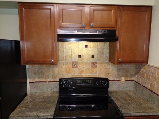 Building Photo - 676 Jennifer Jean Dr