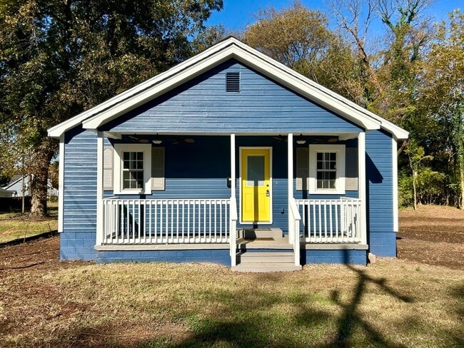 Photo - 217 Skyland Ave House