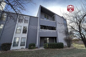 Building Photo - 9817 E Peakview Ave