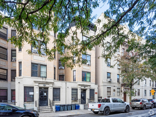Building Photo - 1139 Longfellow Ave