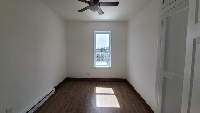 Foto del edificio - 15 Hopkins Ave