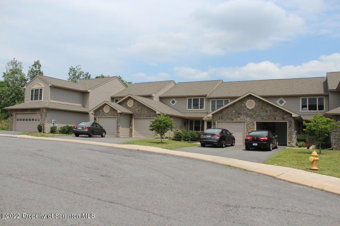 5 Fiore Ct, Duryea, PA 18642 Townhouse for Rent in Duryea, PA