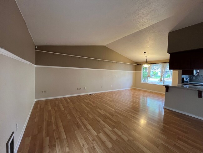 Foto del edificio - Single Level House available now!!!