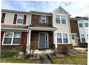 Building Photo - 305 Nottaway Ct