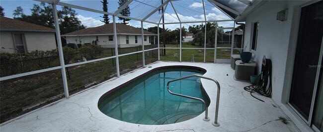 Foto del edificio - 2959 Lobelia Rd