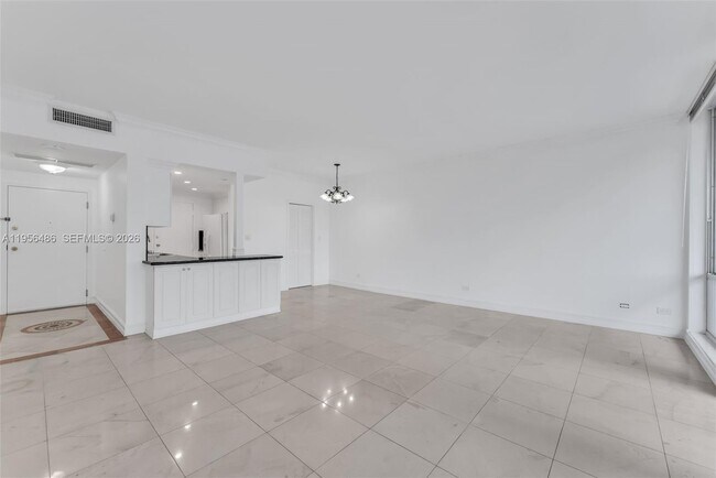 Building Photo - 700 Biltmore Way