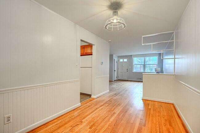 Foto del edificio - 414 Westfield Rd