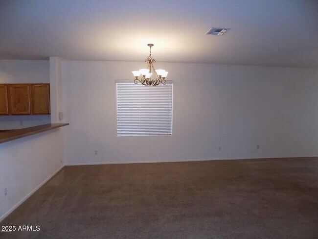 Building Photo - 45449 Alamendras St