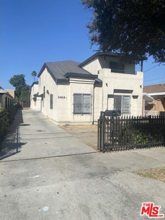 Primary Photo - 1469 E 109th St