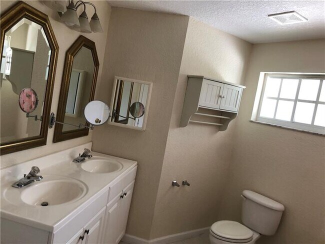 Foto del edificio - 9024 NW 38th Dr