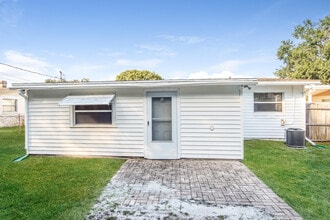 Building Photo - 2365 Dordon Dr
