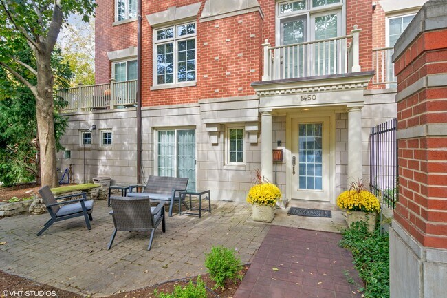 Foto del edificio - 1450 W Wrightwood Ave