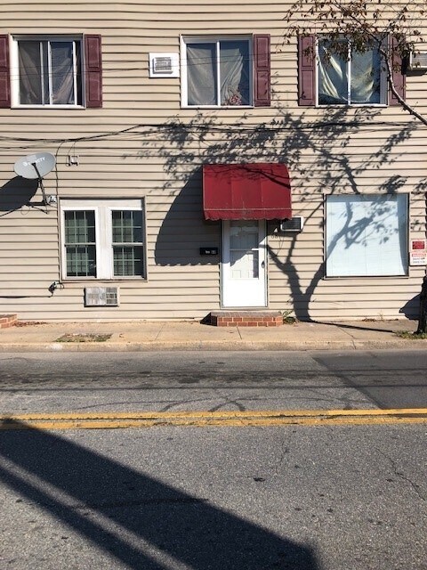 Front - 68 W Church St