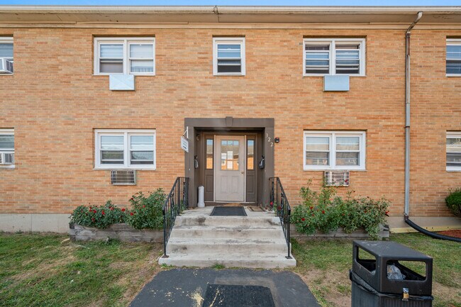 Building Photo - 324 Park Ave
