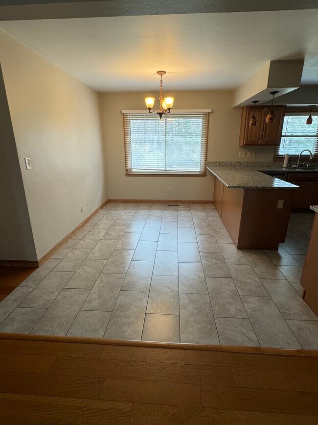 Foto del edificio - W152N7084 Westwood Dr