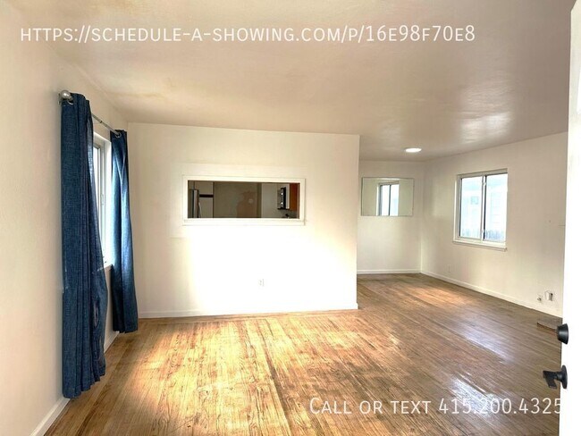 Building Photo - **2 Weeks free move in promo**Charming Thr...