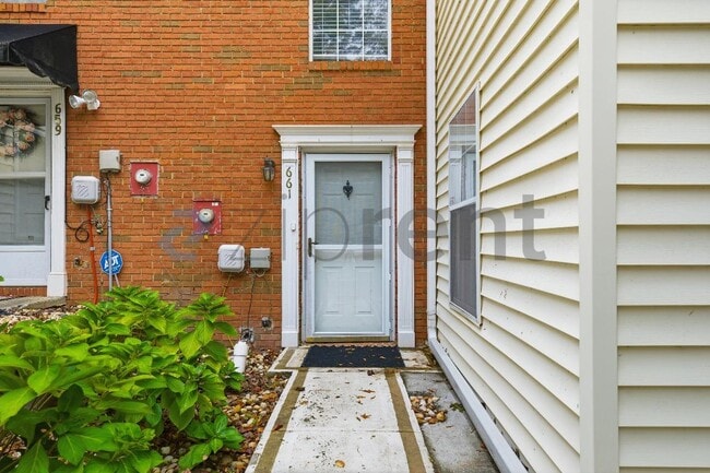 Building Photo - 661 Coventry Township Ln