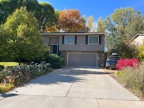 Building Photo - 2631 Brookwood Dr