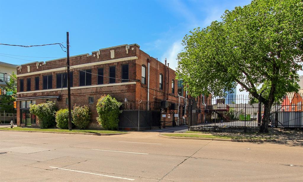 Foto principal - 1108 S Akard St