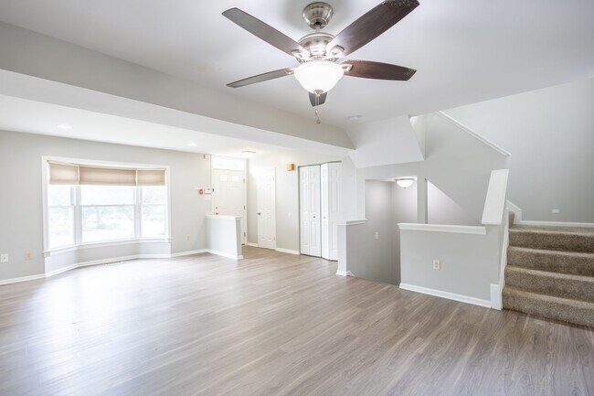 Building Photo - Lovely 3 BR/3.5 BA Townhome in Ellicott City!
