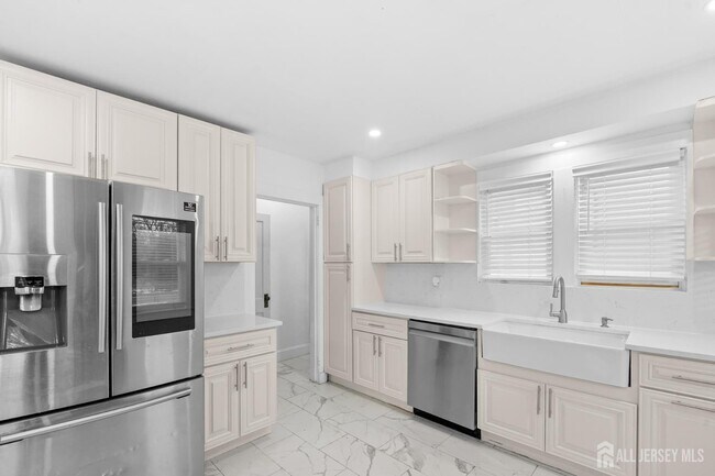 Foto del edificio - 339 Plainsboro Rd