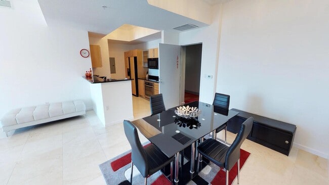 Building Photo - 1551 N Flagler Dr