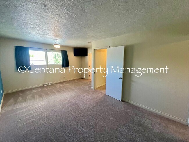 Building Photo - Stunning 4 bedroom house for rent