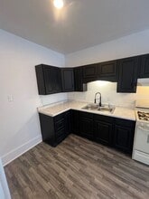 Building Photo - 1321 Church St