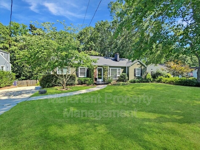 Photo - 121 Rockwood Dr House