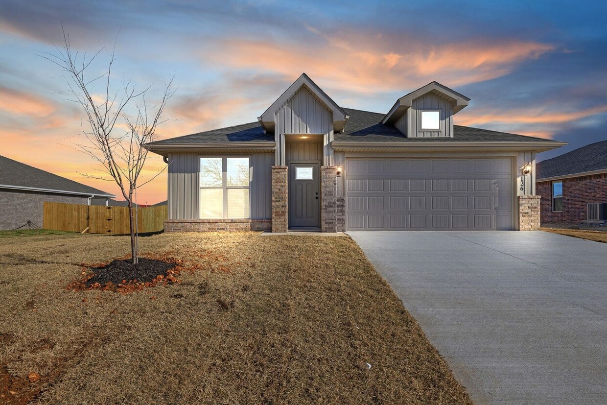 Foto principal - New Construction 3 Bedroom in Gentry!