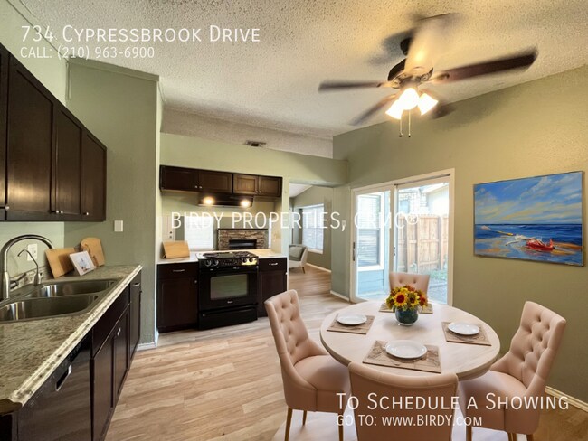 Foto del edificio - 734 Cypressbrook Dr