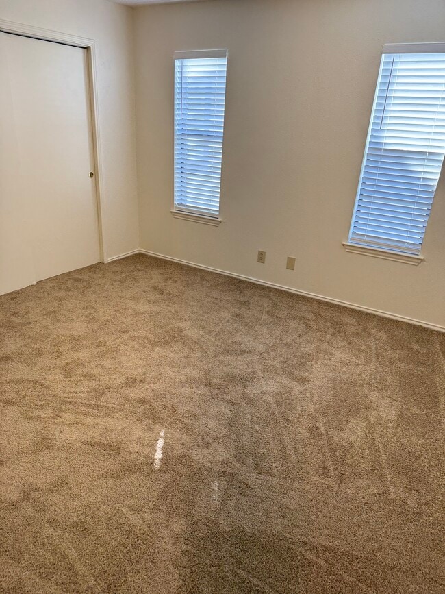 Building Photo - 808 Station St