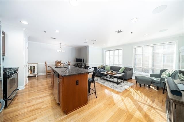 Building Photo - 1331 Grand St