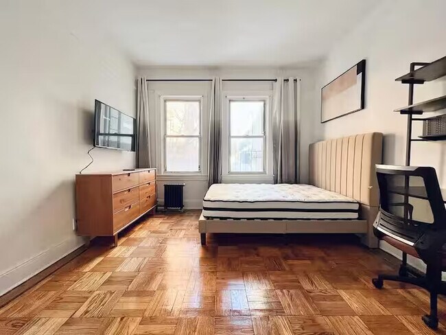 Foto del edificio - Furnished room/NOT APARTMENT