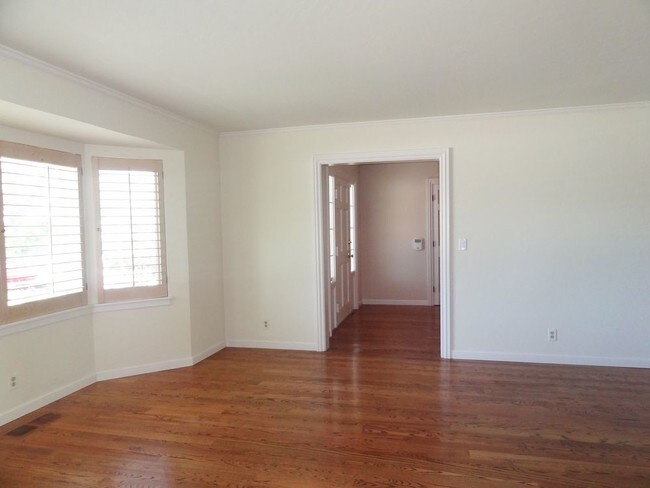 Building Photo - 17869 Vineland Ave