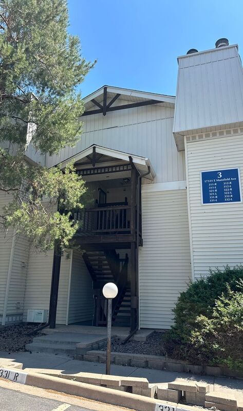 Primary Photo - 17331 E Mansfield Ave
