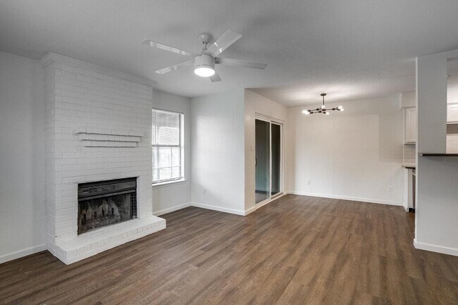 Foto del edificio - 2119 Gaston Pl Dr