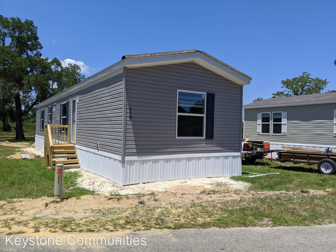 Primary Photo - 2450 SW 38th Ave