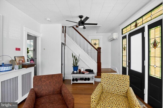 Foto del edificio - 4512 White Ave