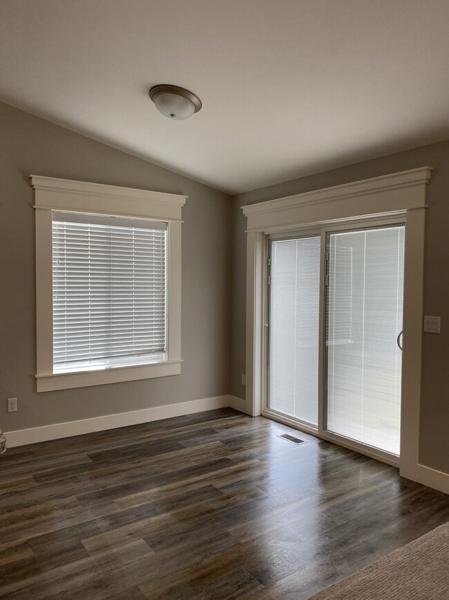 Building Photo - 3347 Kathaway Ln