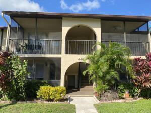 Foto del edificio - 446 Pine Glen Ln