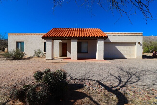 3 Bedroom, 2.5 Bath - 3 Bedroom, 2.5 Bath House