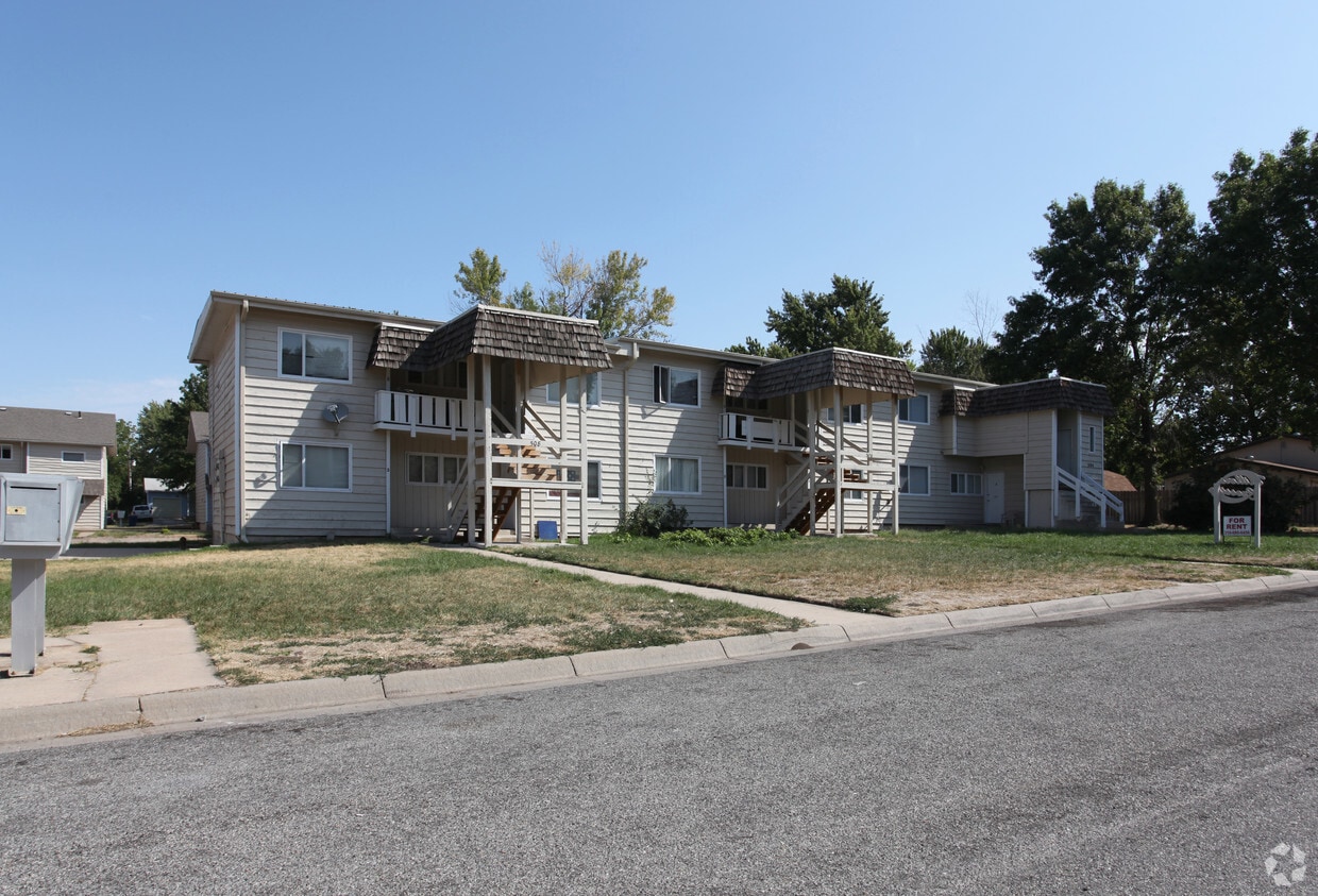 Skyview Apartments 509 Cherry Ln Newton, KS