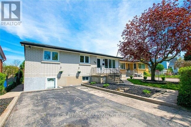 Building Photo - 130 Appel St