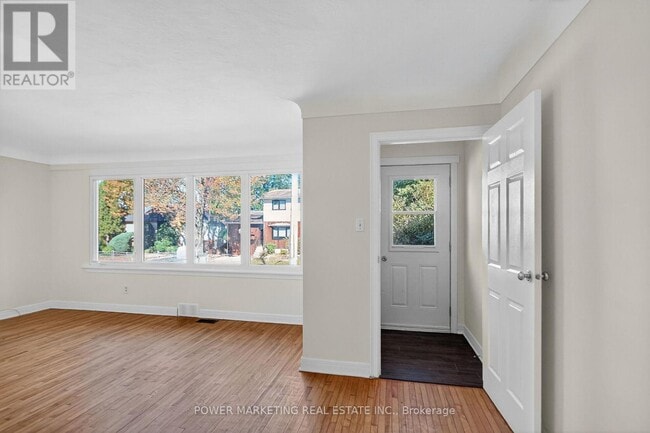 Photo du bâtiment - 528 Mutual St