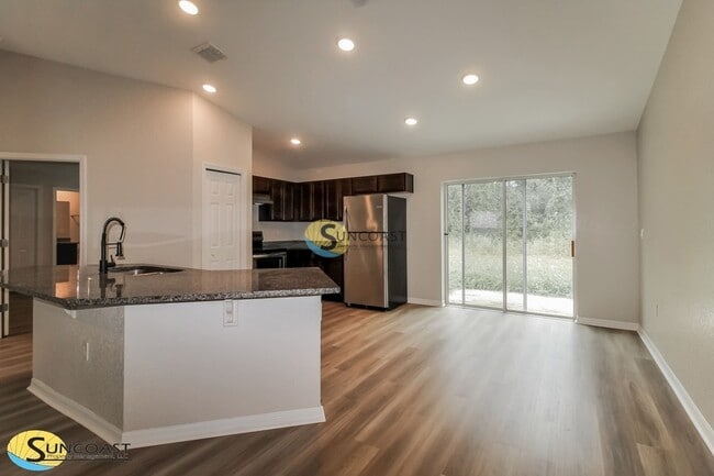 Building Photo - 2 Juniper Pass Dr
