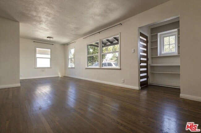 Building Photo - 6315 Craner Ave